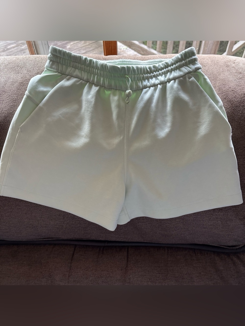 Lululemon Softstreme High-Rise Shorts Green Size 4 LW7CAXS